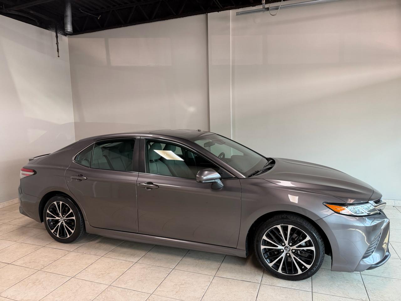 Toyota Camry 4dr Sdn I4 Auto SE (Natl) 2018