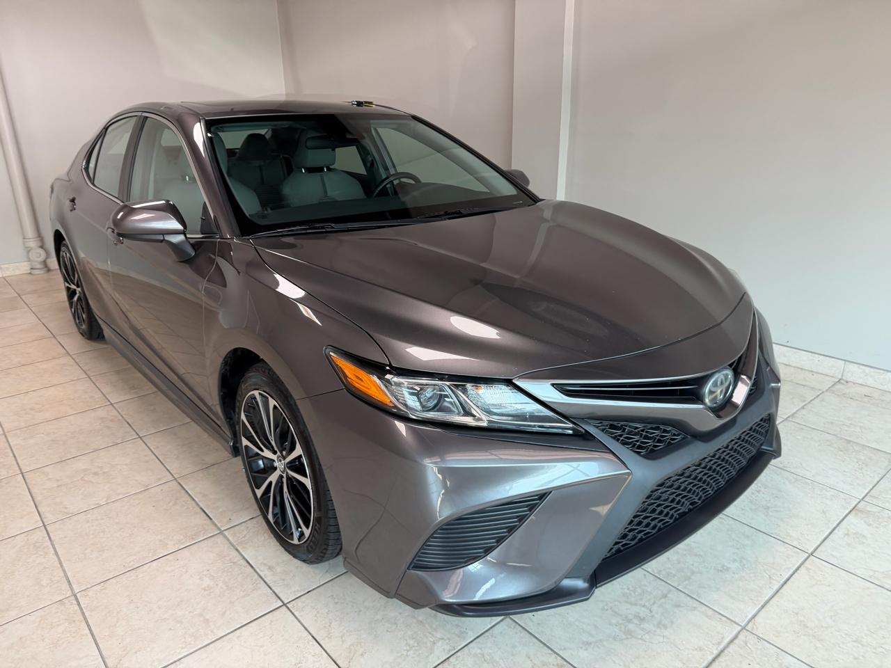 Toyota Camry 4dr Sdn I4 Auto SE (Natl) 2018