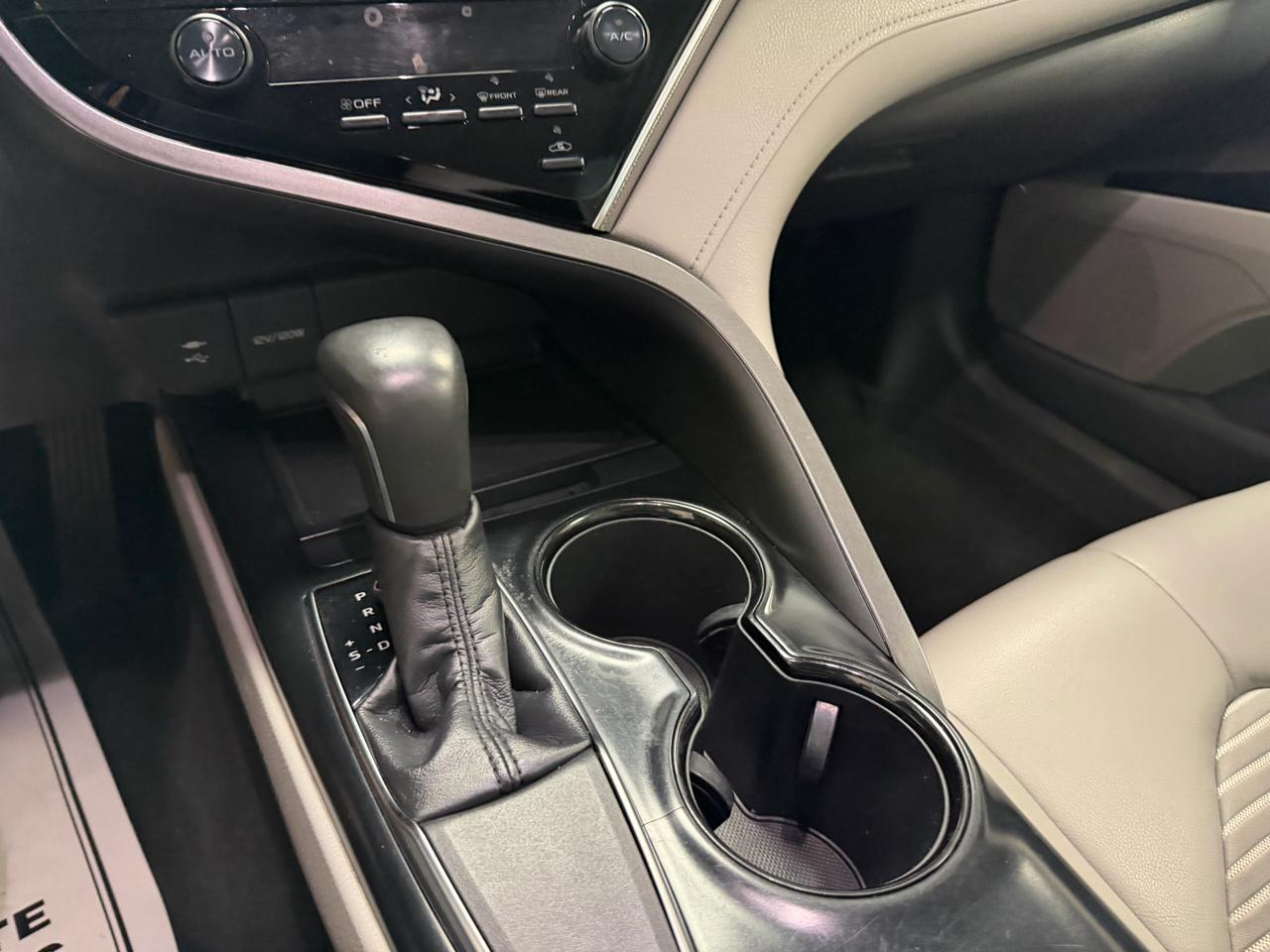 Toyota Camry 4dr Sdn I4 Auto SE (Natl) 2018