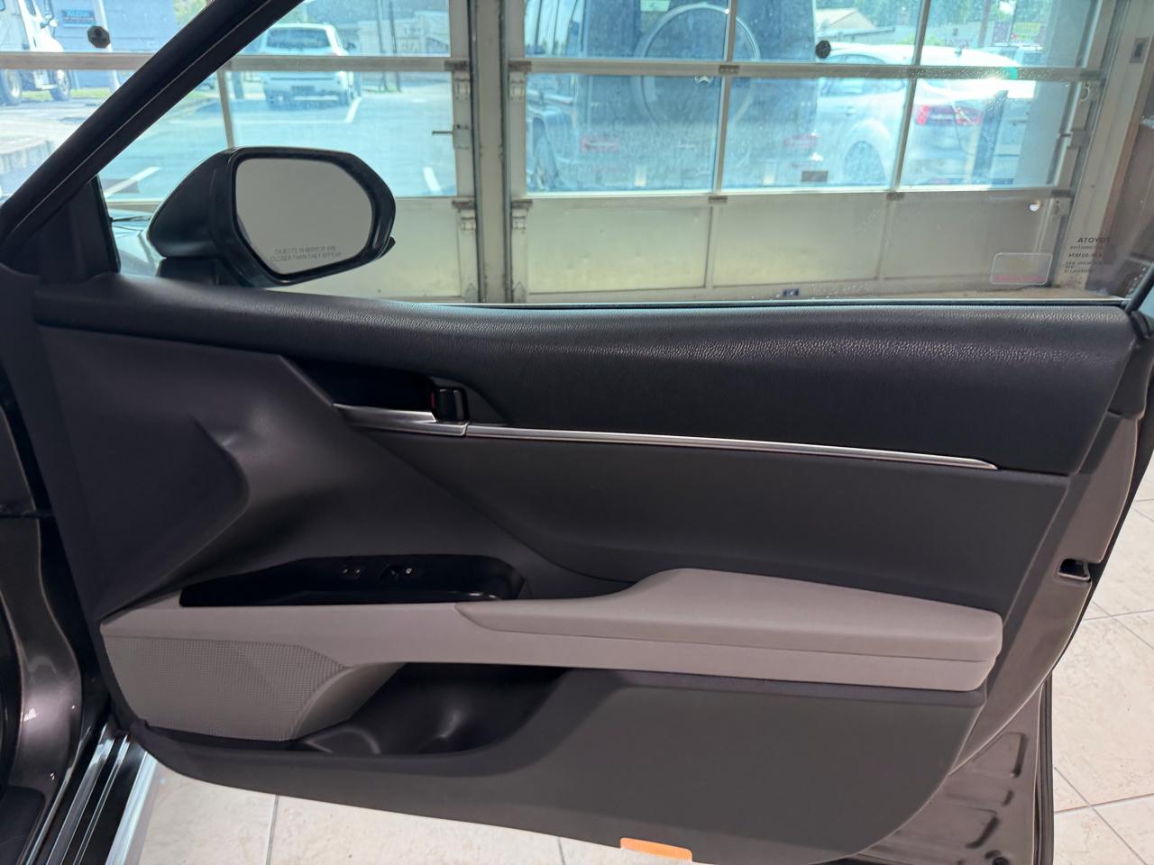 Toyota Camry 4dr Sdn I4 Auto SE (Natl) 2018