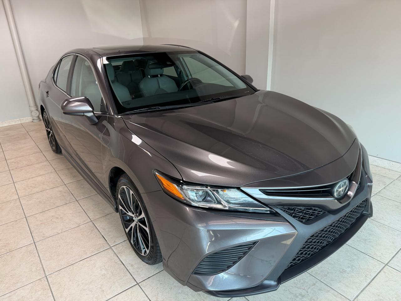 Toyota Camry 4dr Sdn I4 Auto SE (Natl) 2018