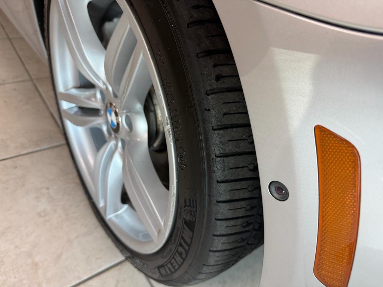 BMW 5 Series 4dr Sdn 550i RWD 2012