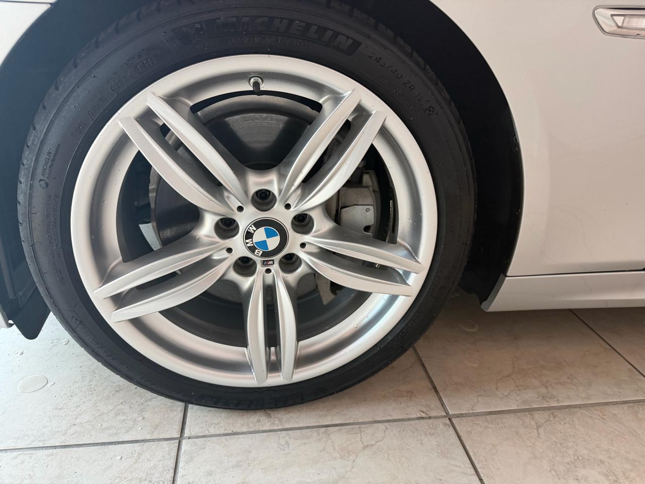 BMW 5 Series 4dr Sdn 550i RWD 2012