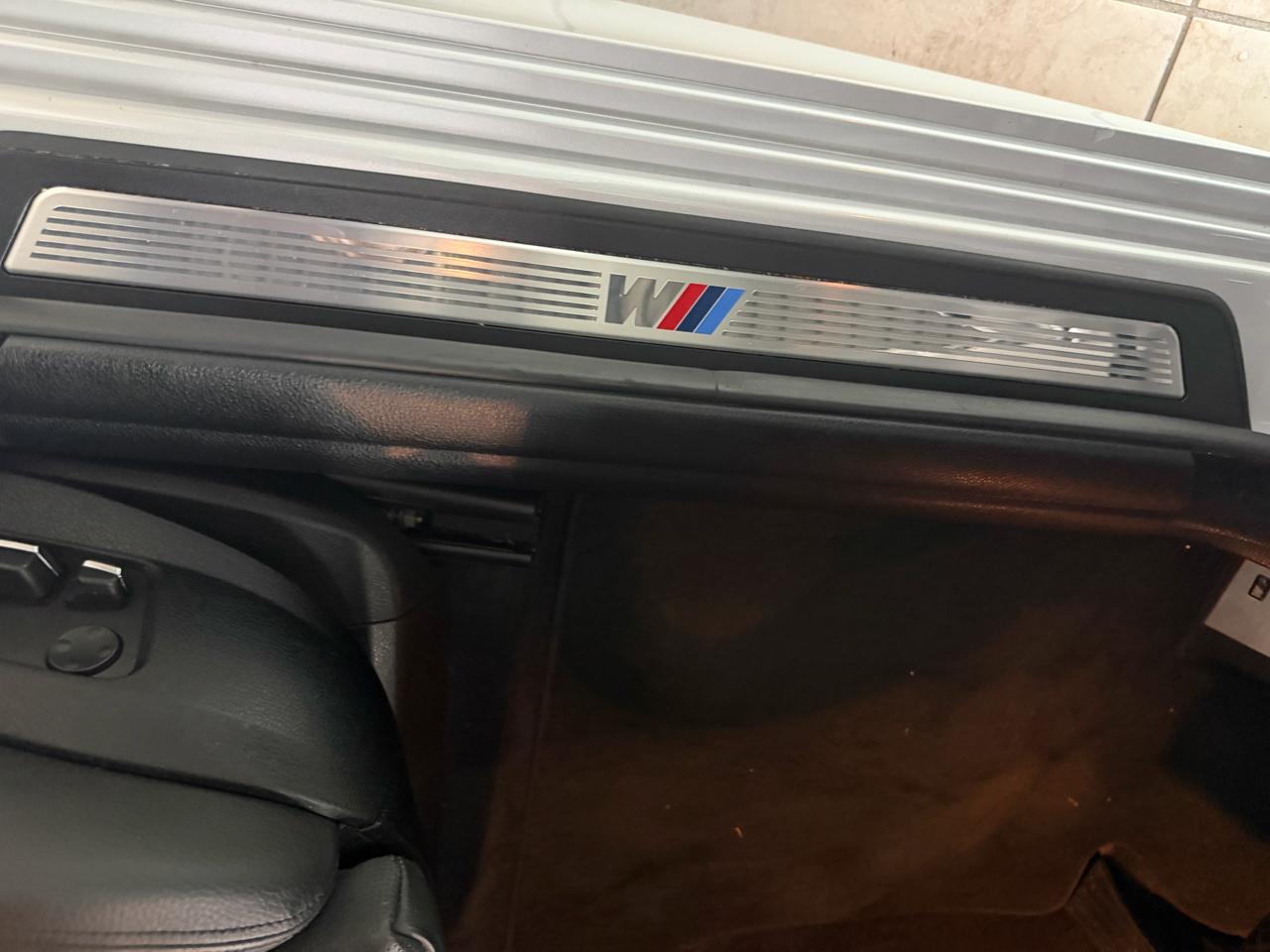 BMW 5 Series 4dr Sdn 550i RWD 2012