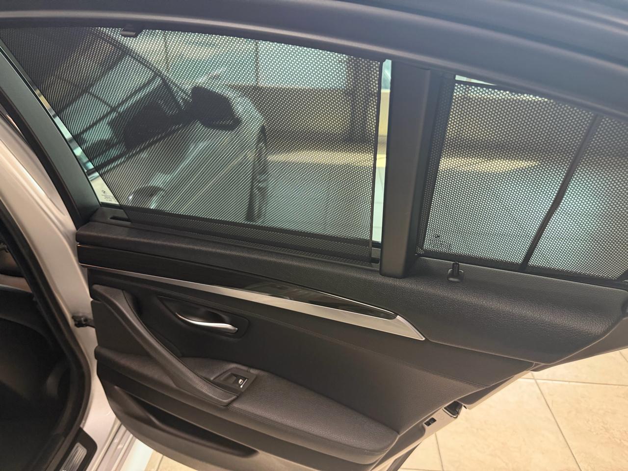 BMW 5 Series 4dr Sdn 550i RWD 2012
