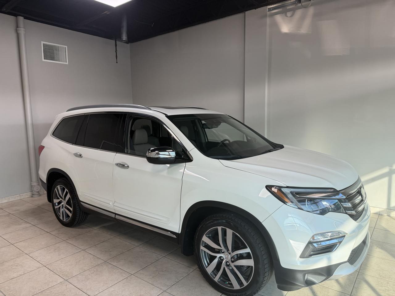 Honda Pilot AWD 4dr Elite w/RES & Navi 2016