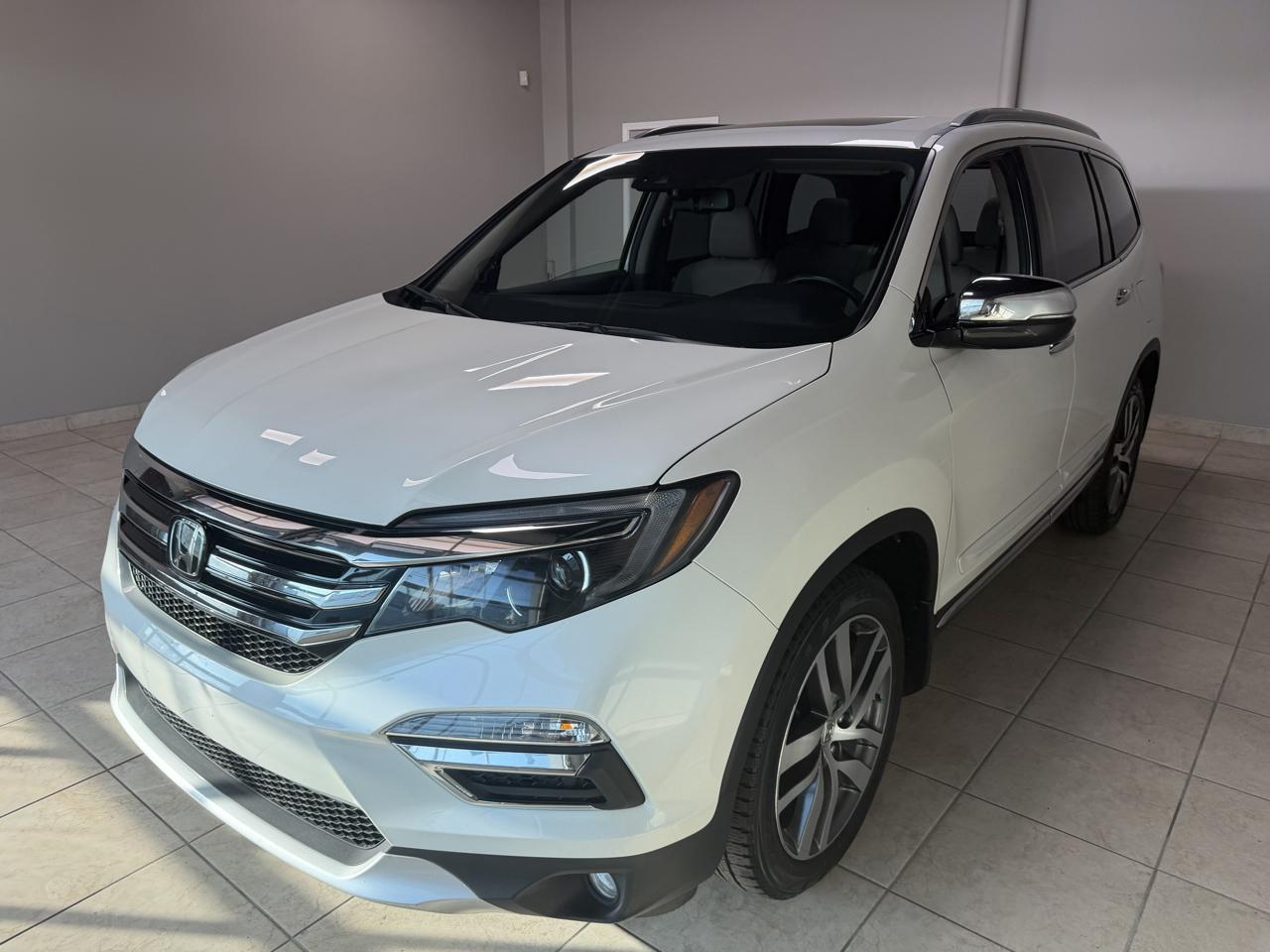 Honda Pilot AWD 4dr Elite w/RES & Navi 2016