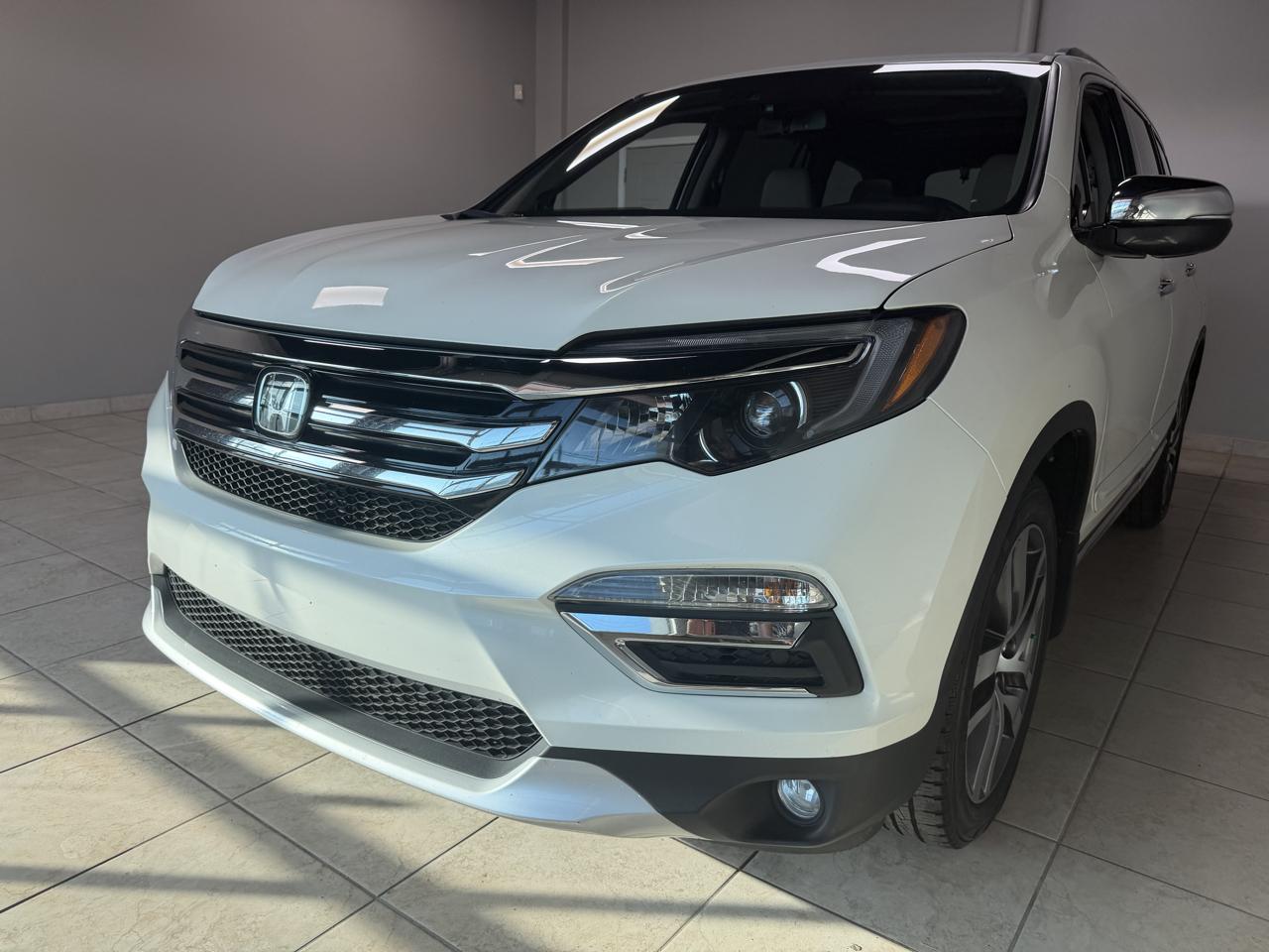 Honda Pilot AWD 4dr Elite w/RES & Navi 2016