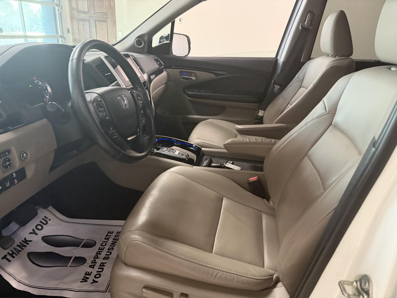 Honda Pilot AWD 4dr Elite w/RES & Navi 2016