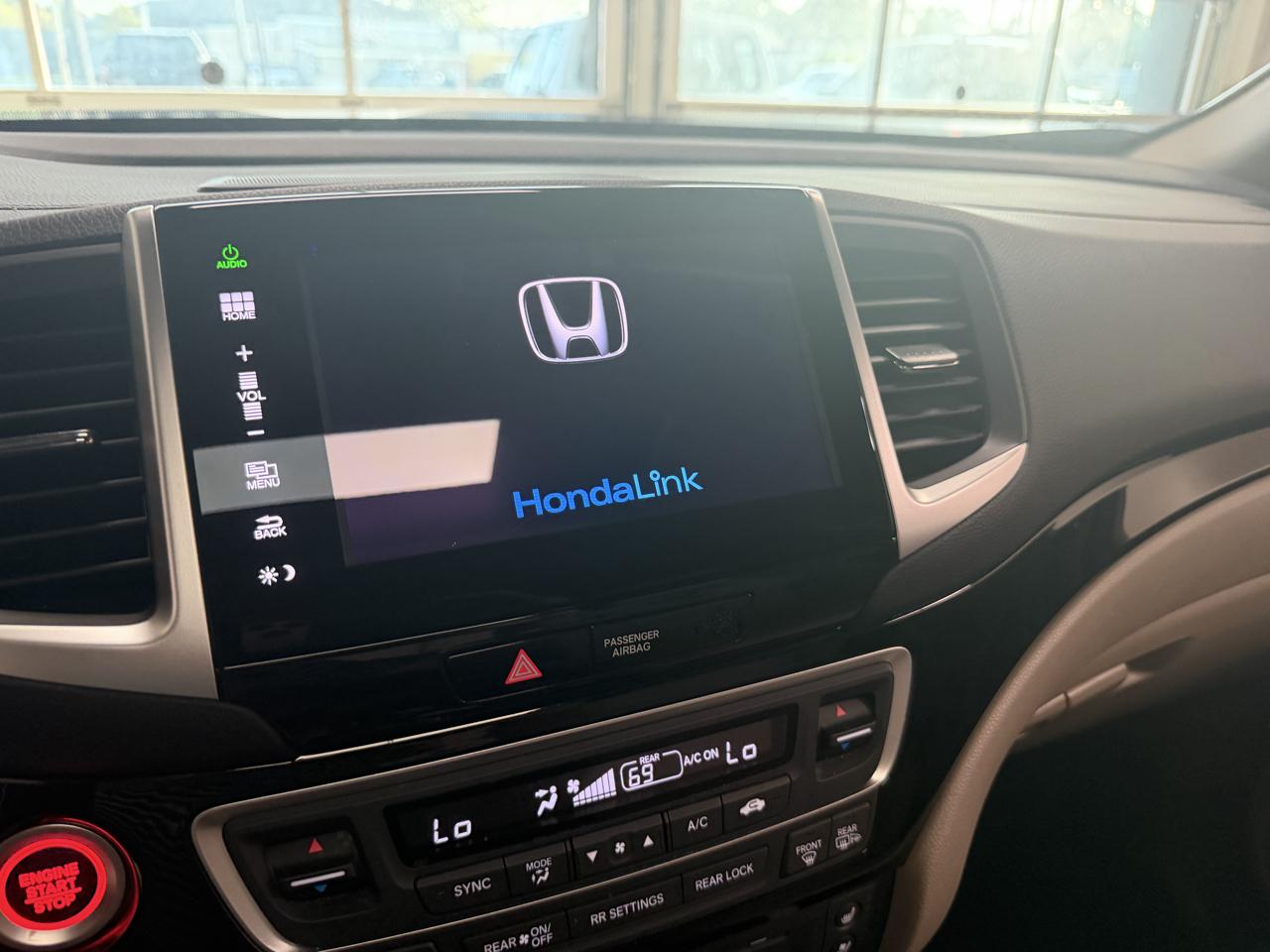 Honda Pilot AWD 4dr Elite w/RES & Navi 2016
