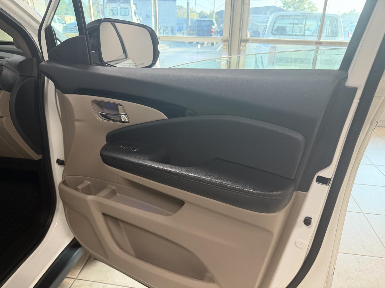 Honda Pilot AWD 4dr Elite w/RES & Navi 2016