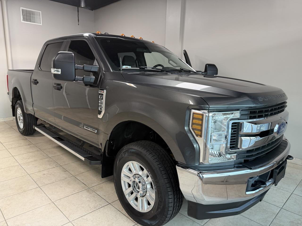 Ford Super Duty F-250 SRW XLT 4WD Crew Cab 6.75' Box 2019