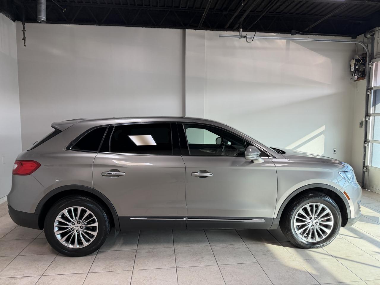 Lincoln MKX AWD 4dr Select 2016