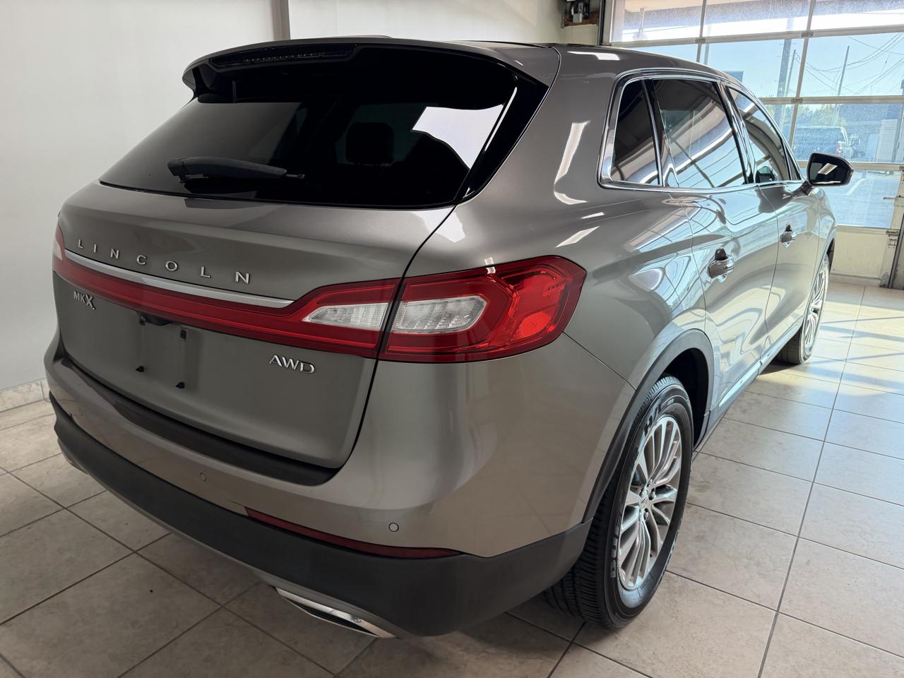 Lincoln MKX AWD 4dr Select 2016