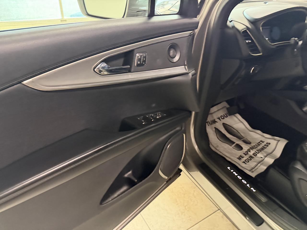 Lincoln MKX AWD 4dr Select 2016