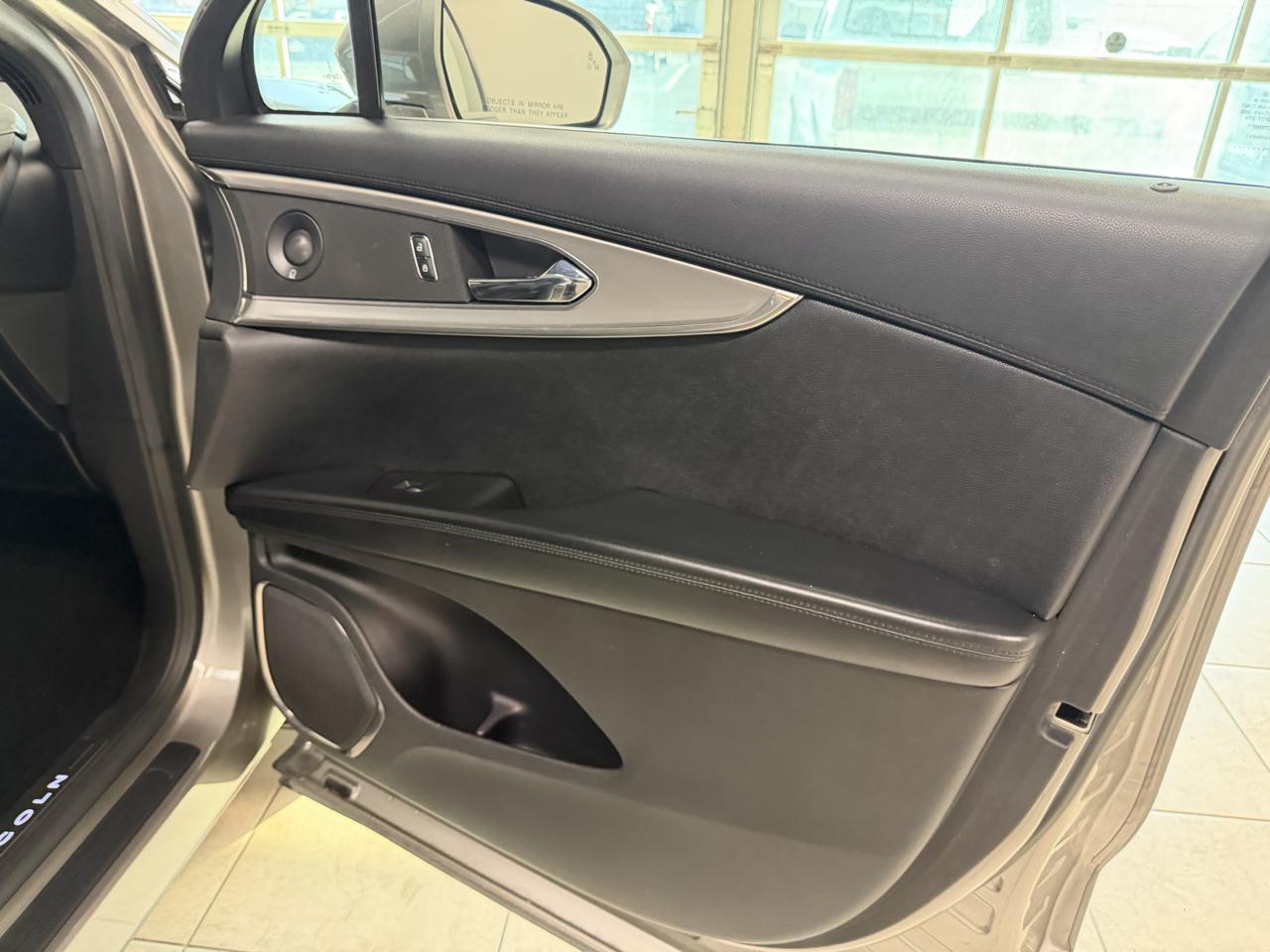 Lincoln MKX AWD 4dr Select 2016