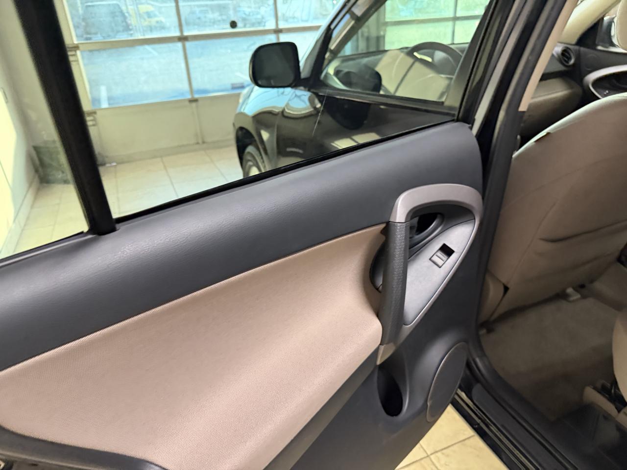 Toyota RAV4 FWD 4dr 4-cyl 4-Spd AT (Natl) 2008