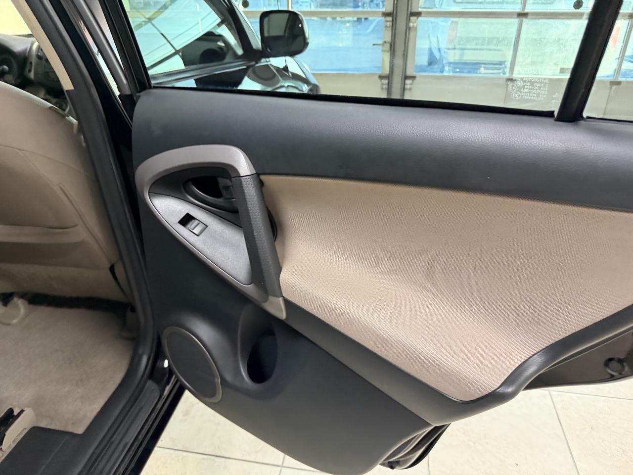 Toyota RAV4 FWD 4dr 4-cyl 4-Spd AT (Natl) 2008