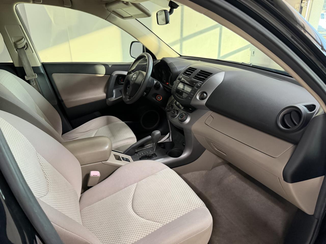 Toyota RAV4 FWD 4dr 4-cyl 4-Spd AT (Natl) 2008