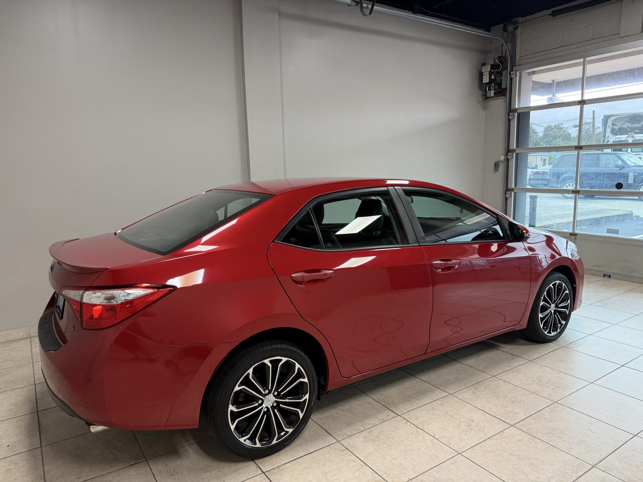 Toyota Corolla 4dr Sdn CVT S w/Special Edition Pkg (Natl) 2016