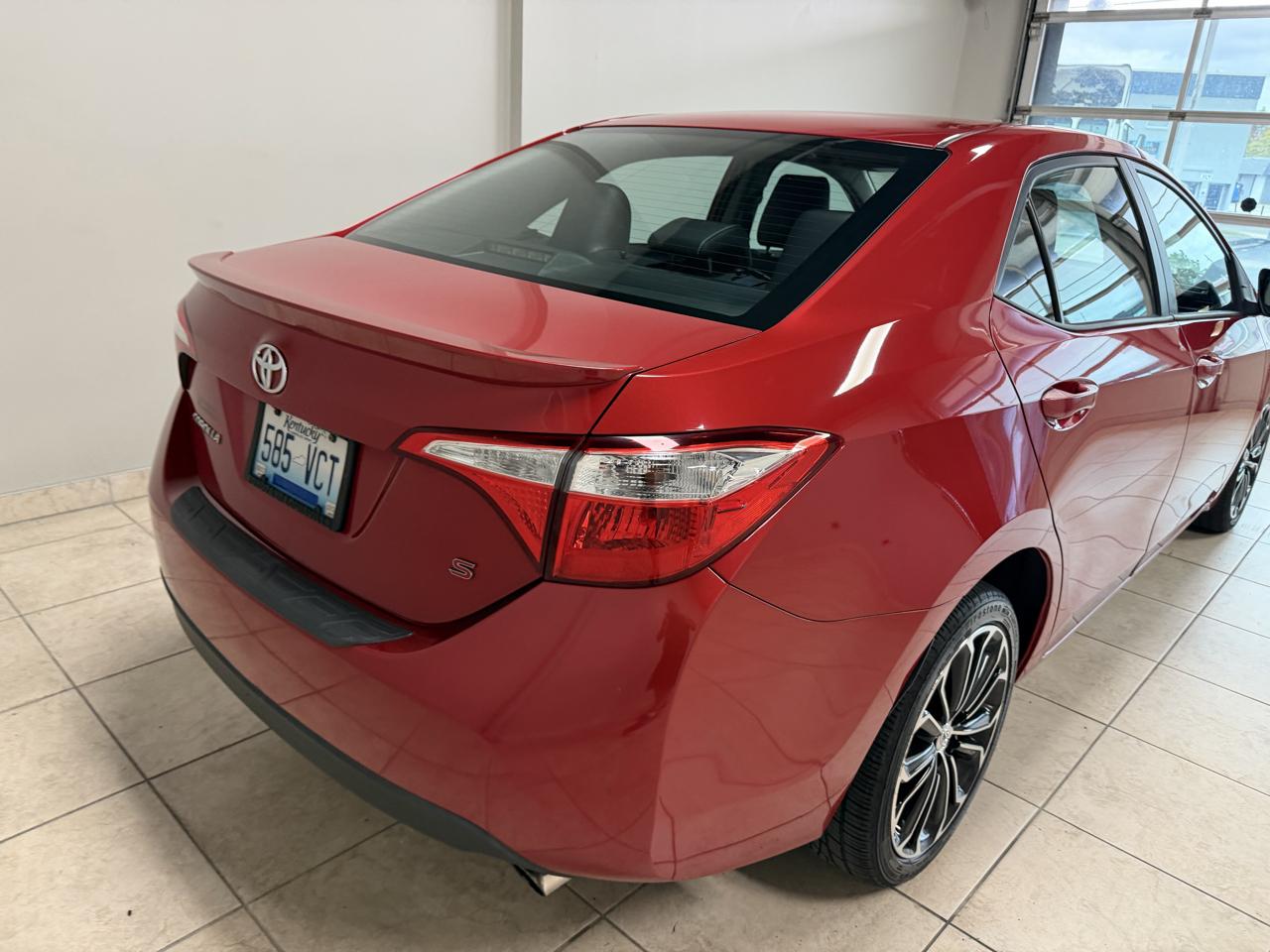 Toyota Corolla 4dr Sdn CVT S w/Special Edition Pkg (Natl) 2016