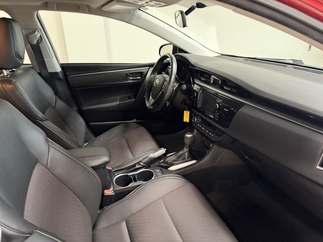 Toyota Corolla 4dr Sdn CVT S w/Special Edition Pkg (Natl) 2016