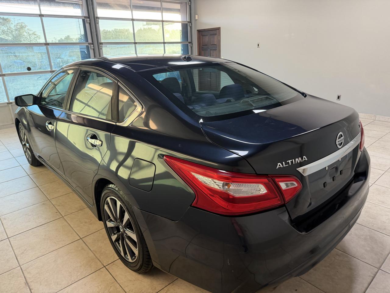 Nissan Altima 4dr Sdn I4 2.5 SV 2016