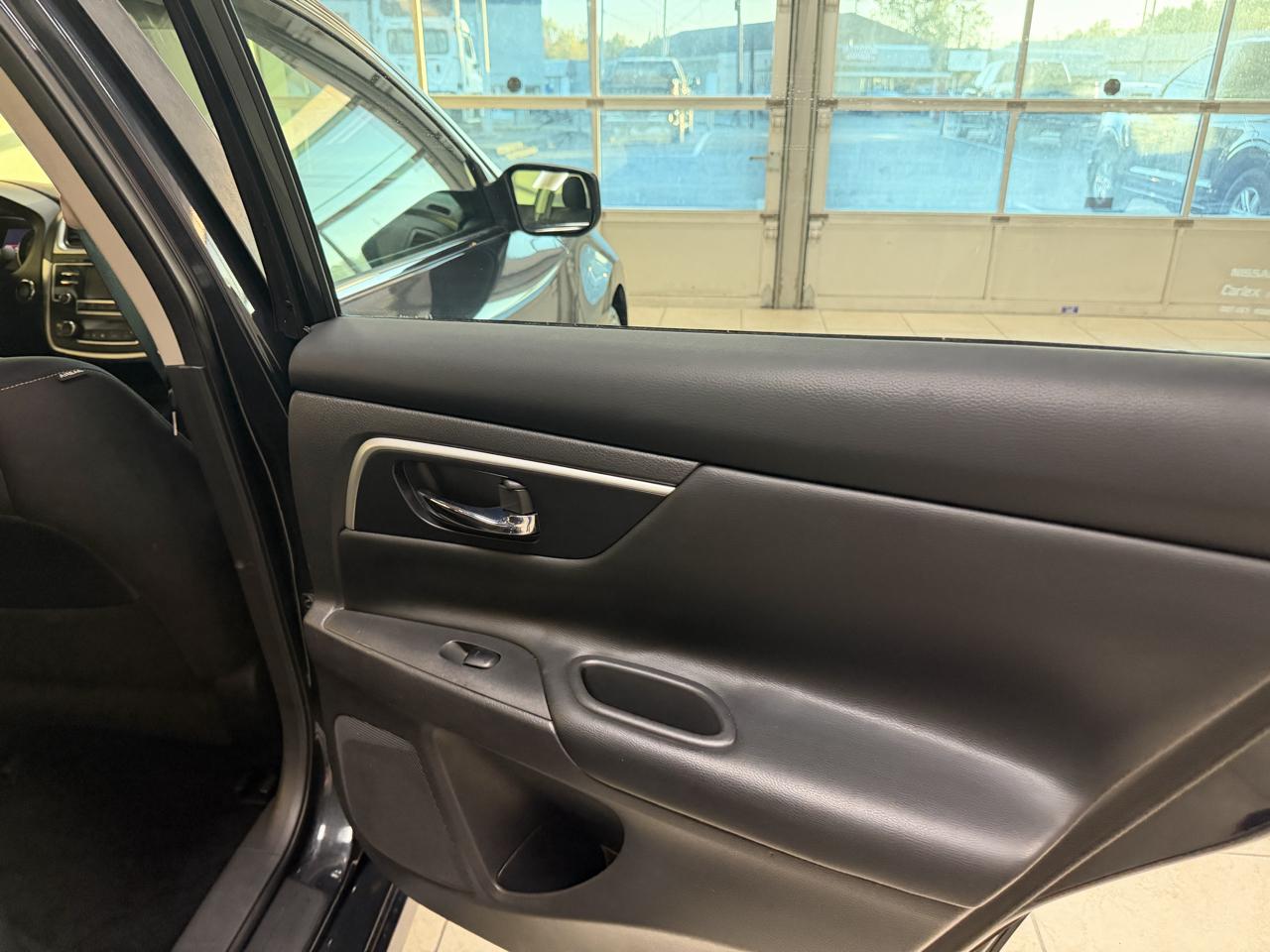 Nissan Altima 4dr Sdn I4 2.5 SV 2016