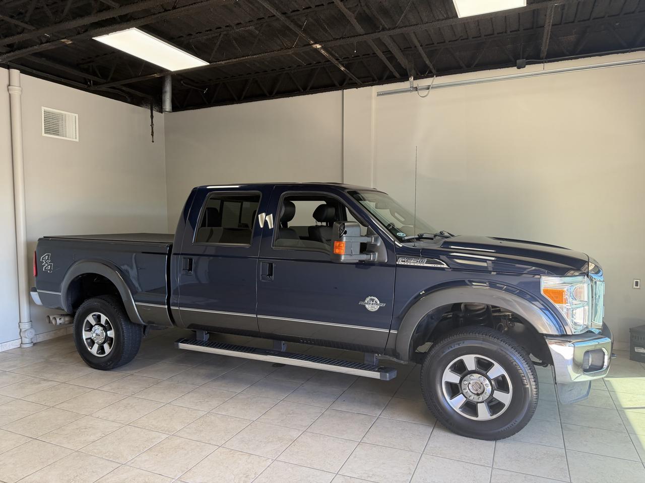 Ford Super Duty F-250 SRW 4WD Crew Cab 156" Lariat 2015