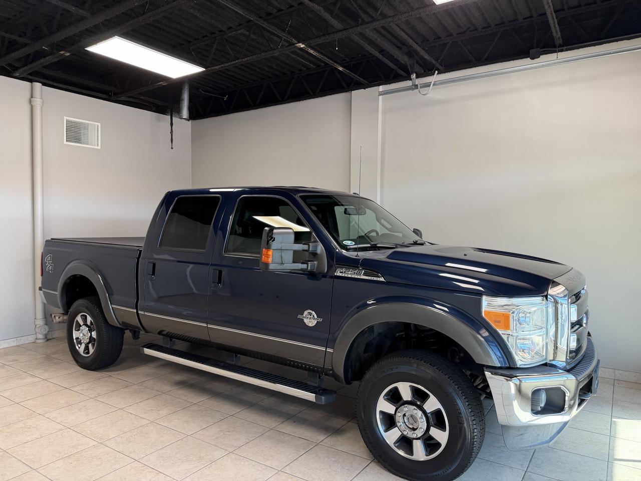 Ford Super Duty F-250 SRW 4WD Crew Cab 156" Lariat 2015