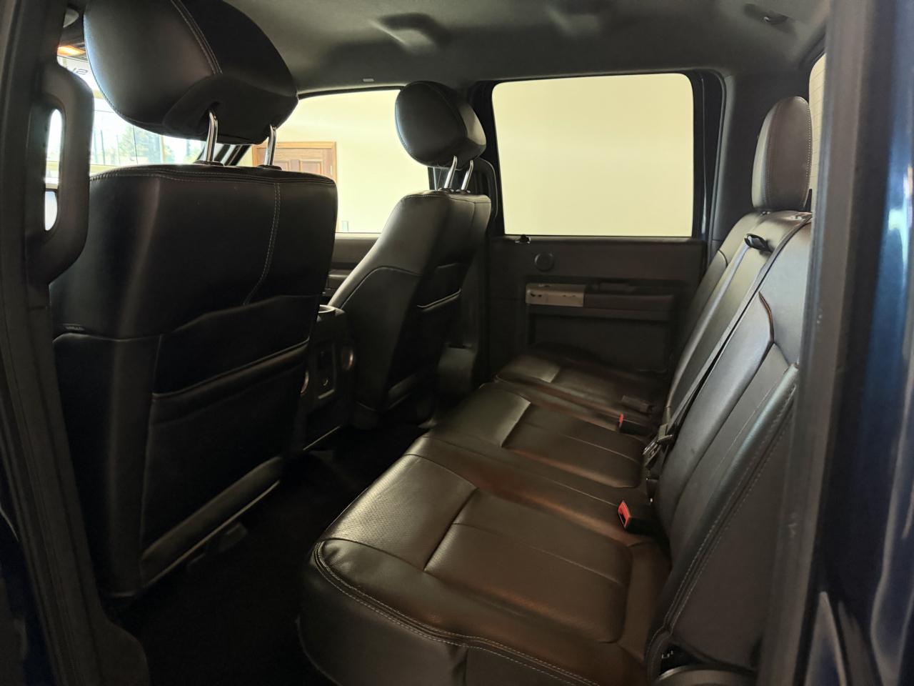 Ford Super Duty F-250 SRW 4WD Crew Cab 156" Lariat 2015