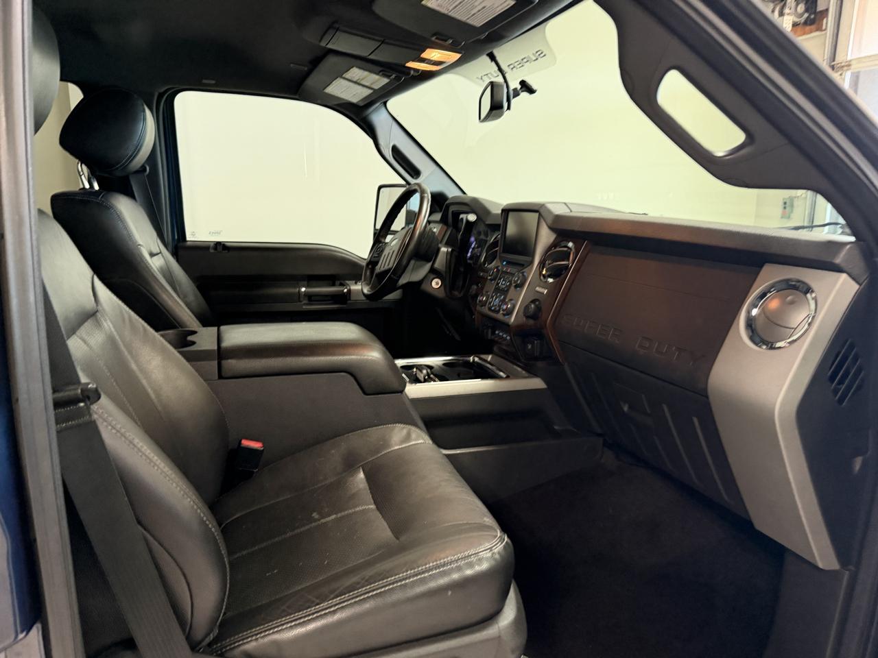 Ford Super Duty F-250 SRW 4WD Crew Cab 156" Lariat 2015