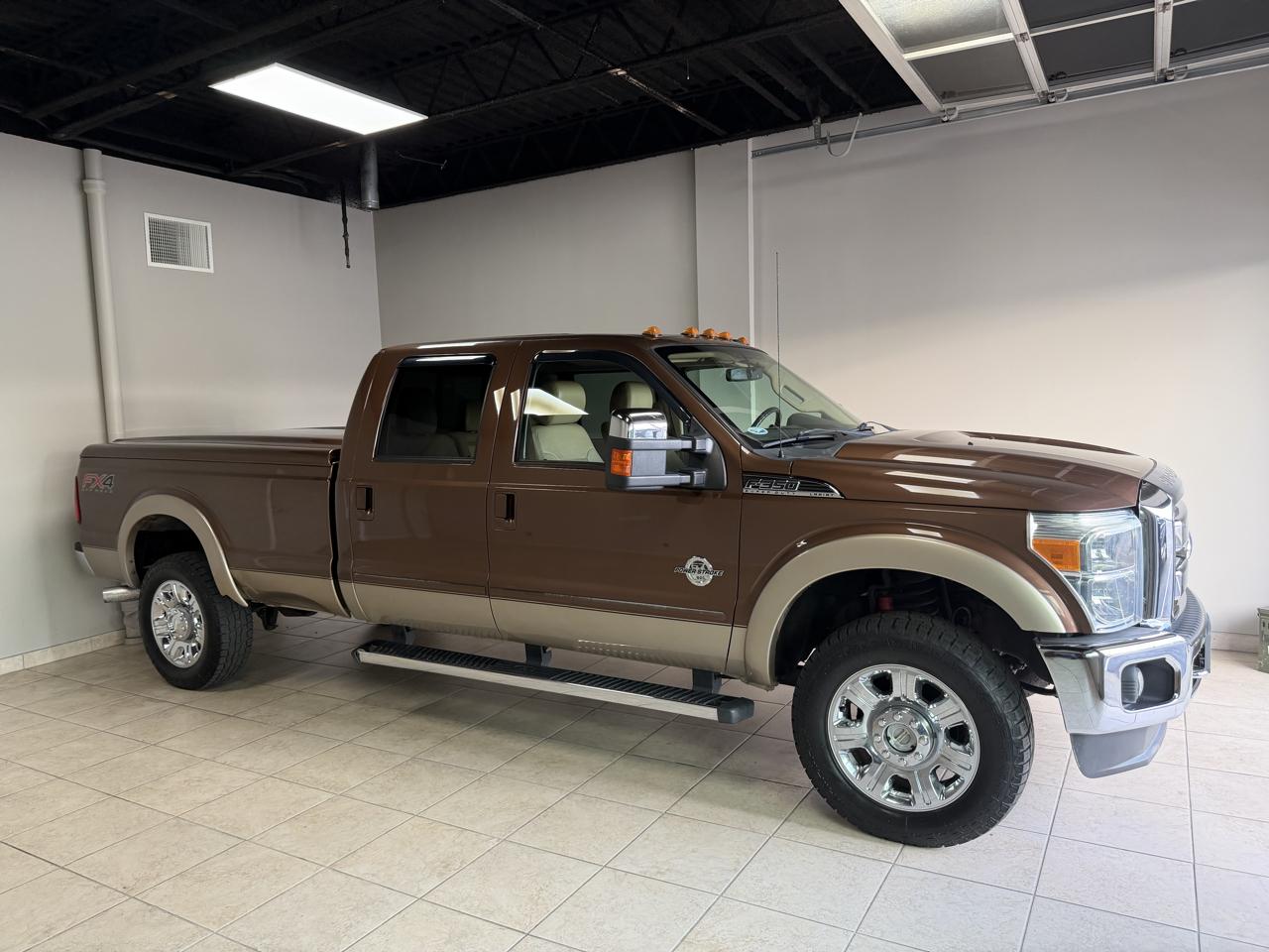 Ford Super Duty F-350 SRW 4WD Crew Cab 172" Lariat 2012