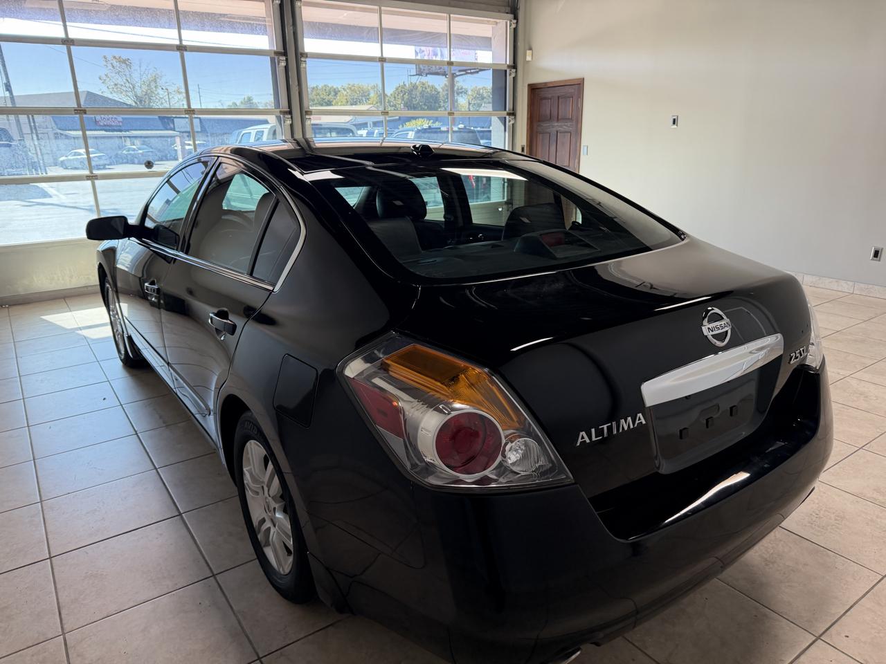 Nissan Altima 4dr Sdn I4 CVT 2.5 SL 2012