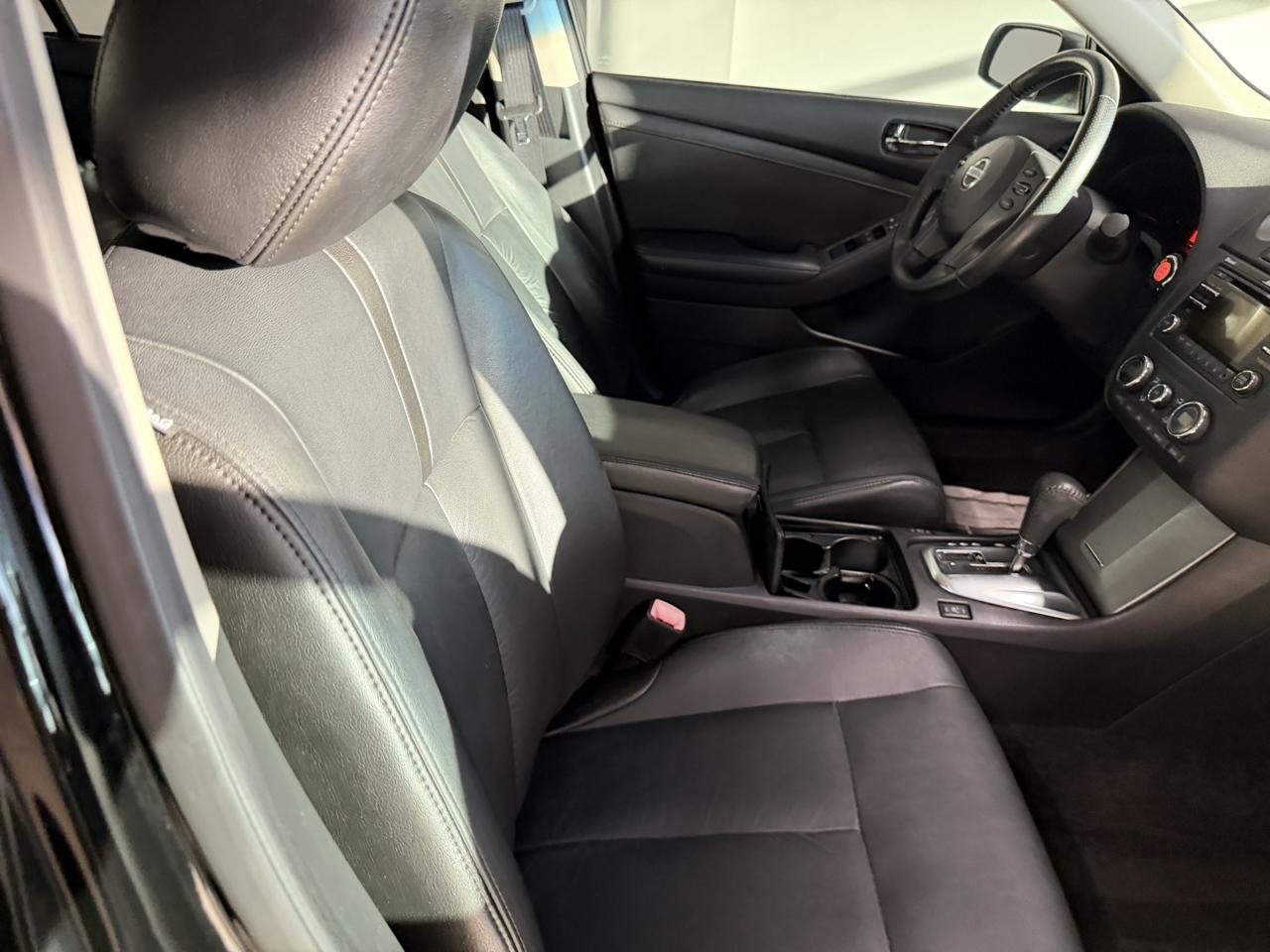 Nissan Altima 4dr Sdn I4 CVT 2.5 SL 2012