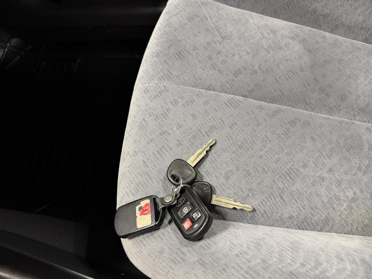 Hyundai Elantra 4dr Sdn Limited Auto 2006