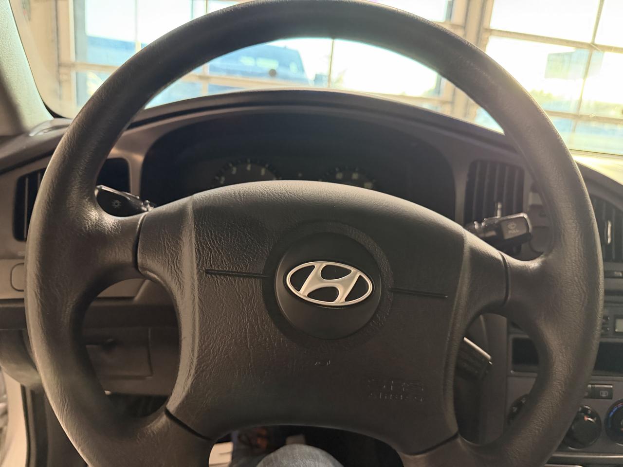 Hyundai Elantra 4dr Sdn Limited Auto 2006