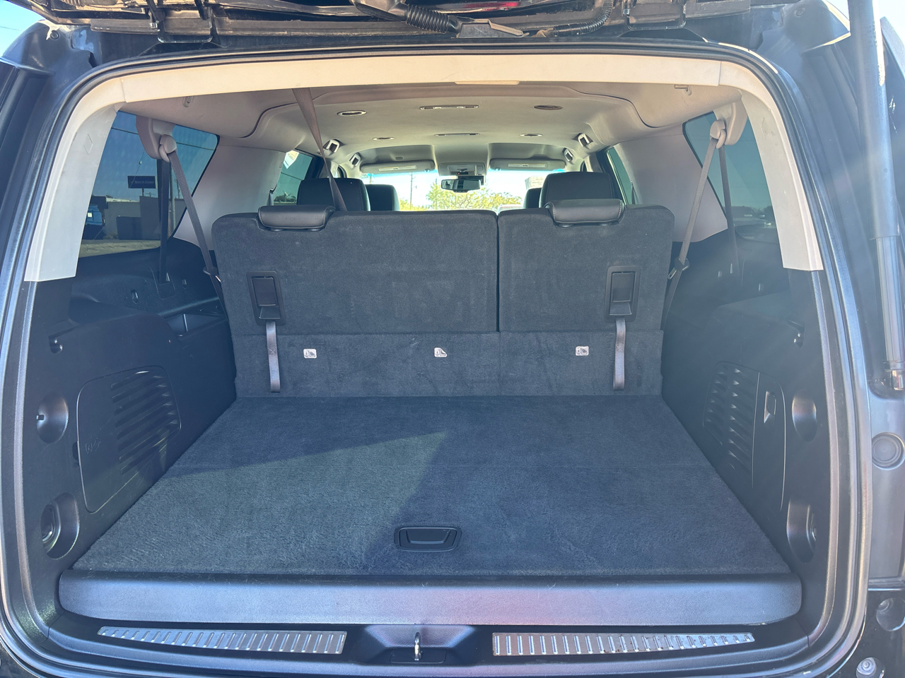 Chevrolet Suburban  2018