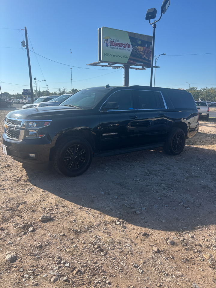 Chevrolet Suburban  2015