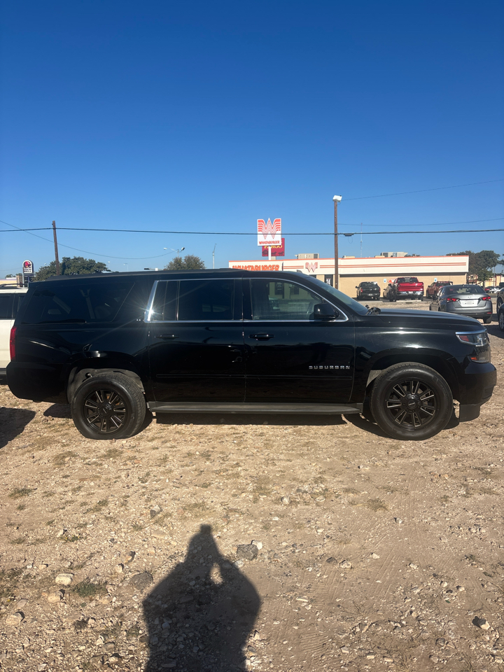 Chevrolet Suburban  2015