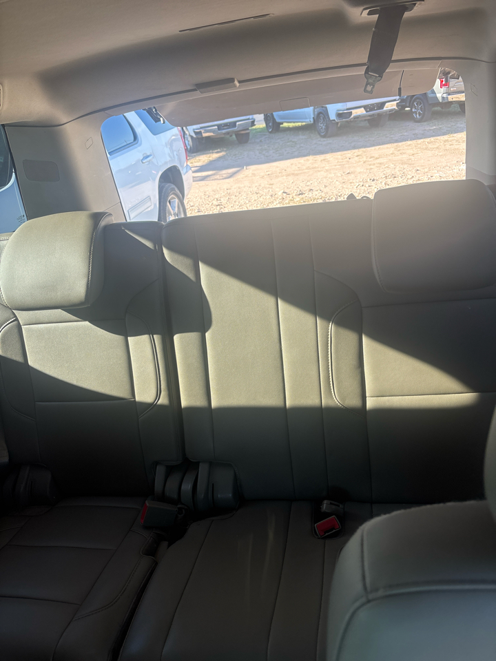 Chevrolet Suburban  2015