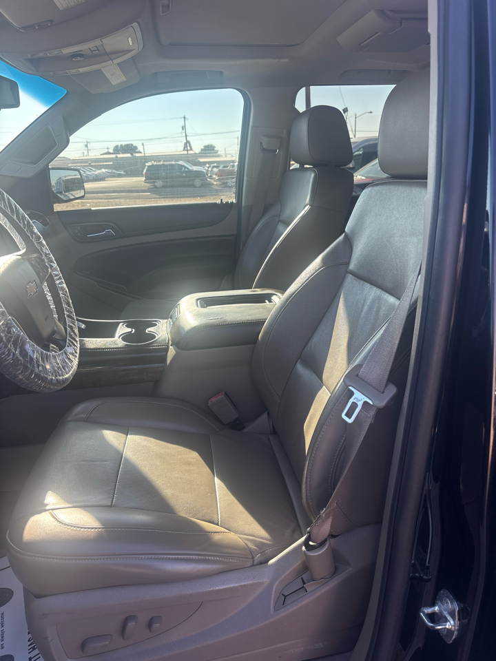 Chevrolet Suburban  2015