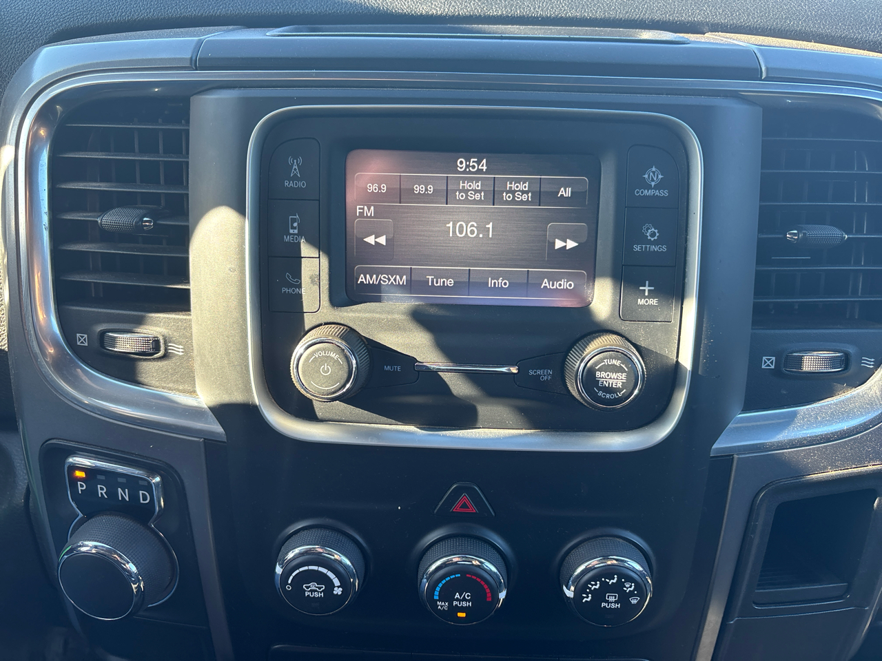 RAM 1500 Classic  2024