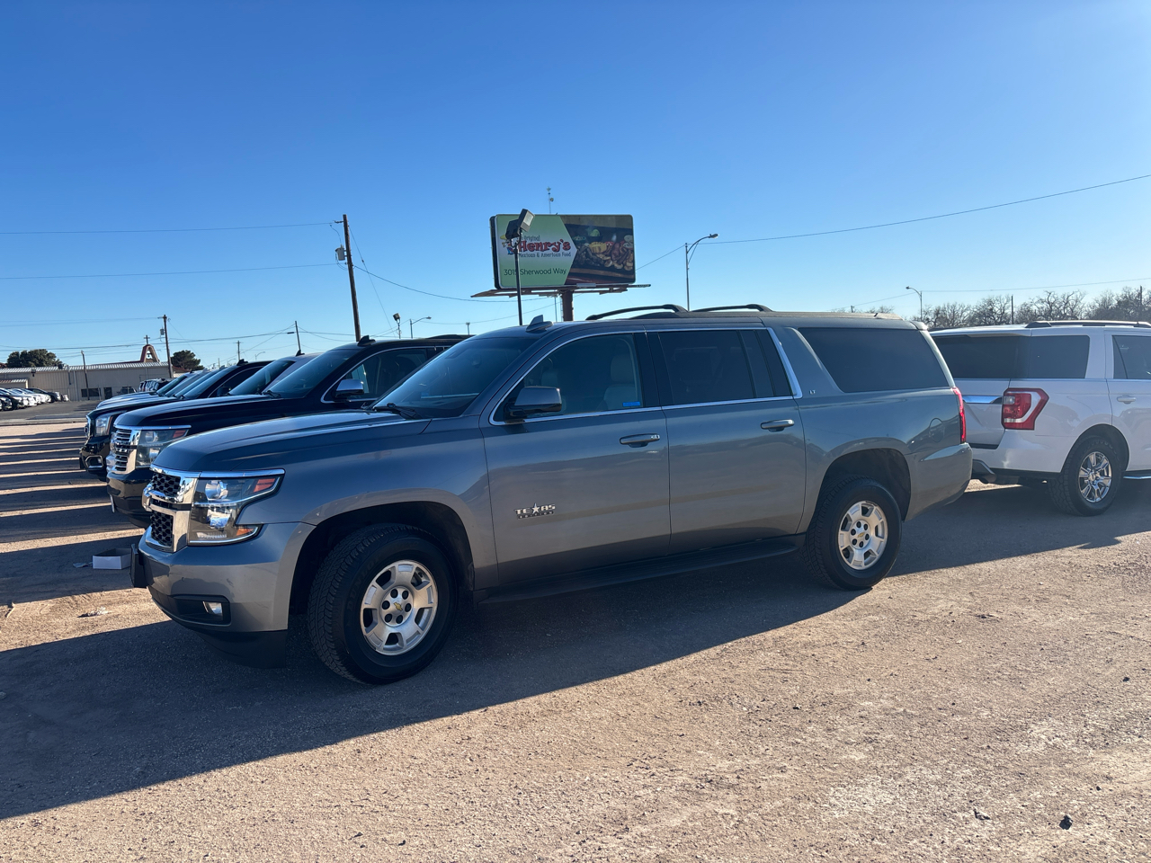Chevrolet Suburban  2018