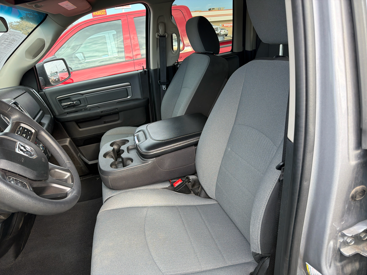 RAM 1500 Classic  2024