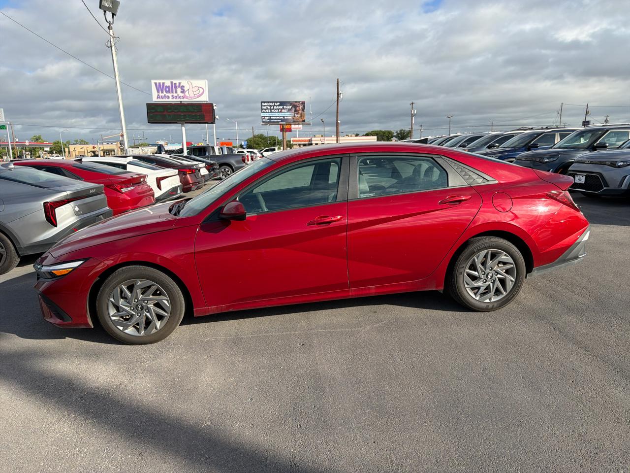 Hyundai Elantra  2024