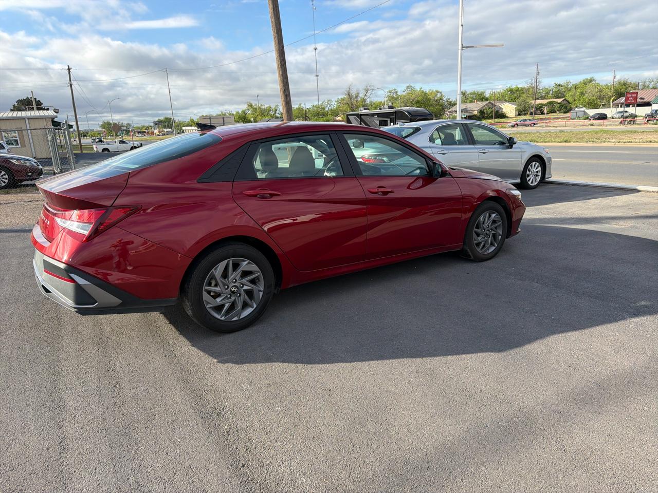 Hyundai Elantra  2024