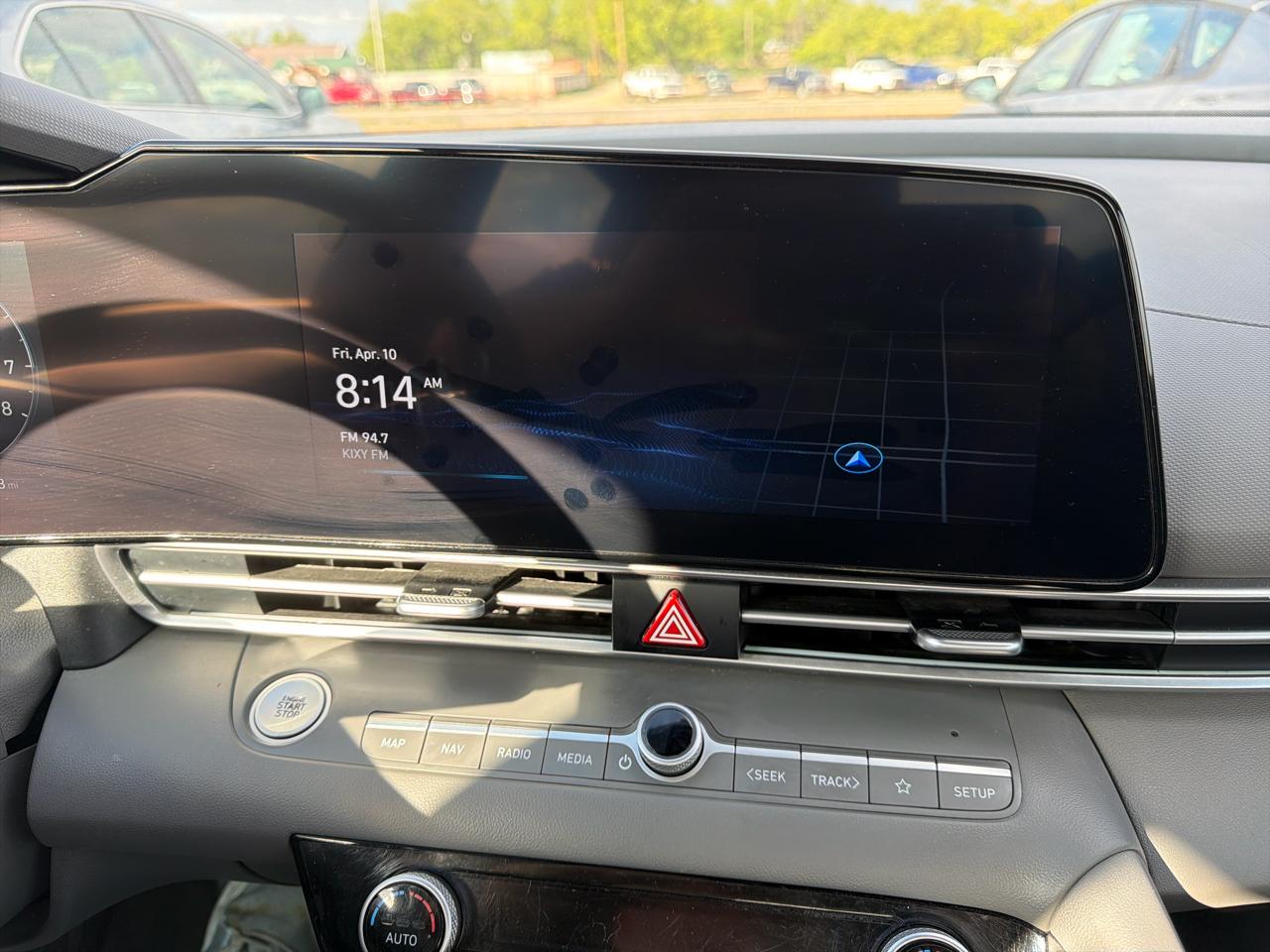 Hyundai Elantra  2024