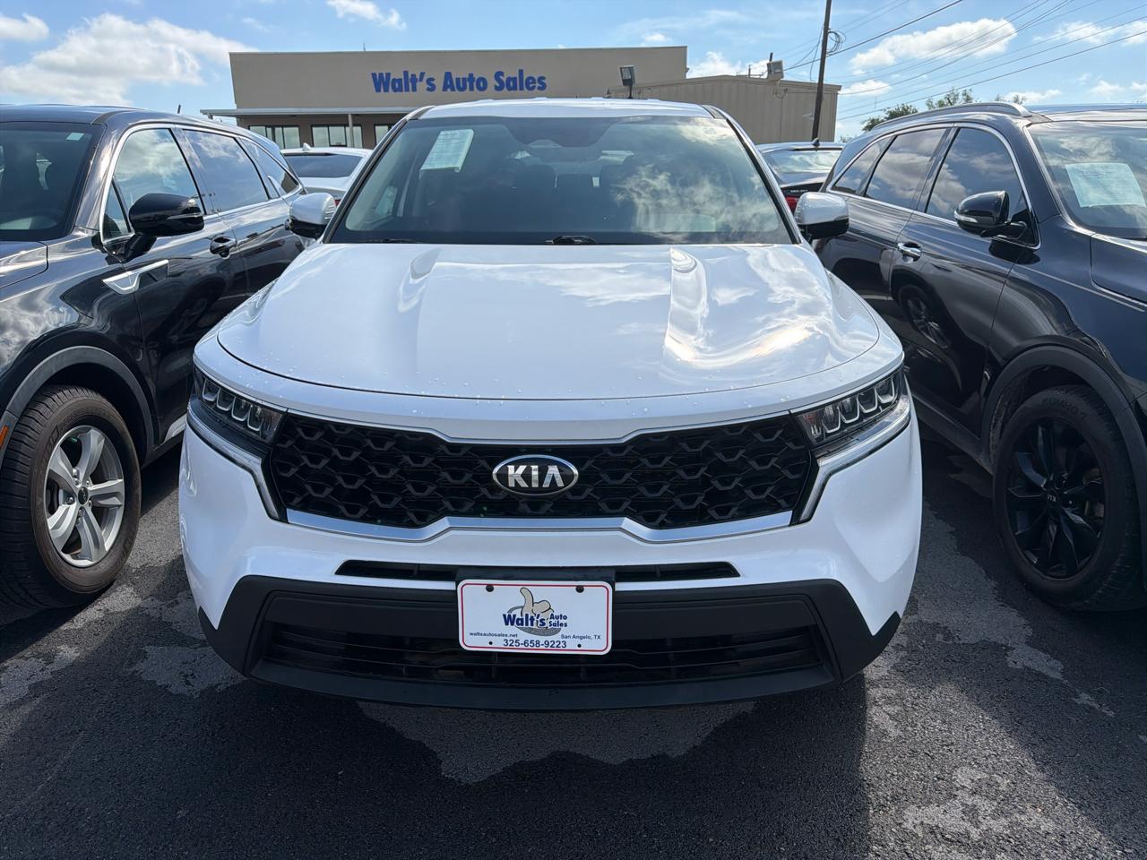 2021 Kia Sorento LX AT's photo