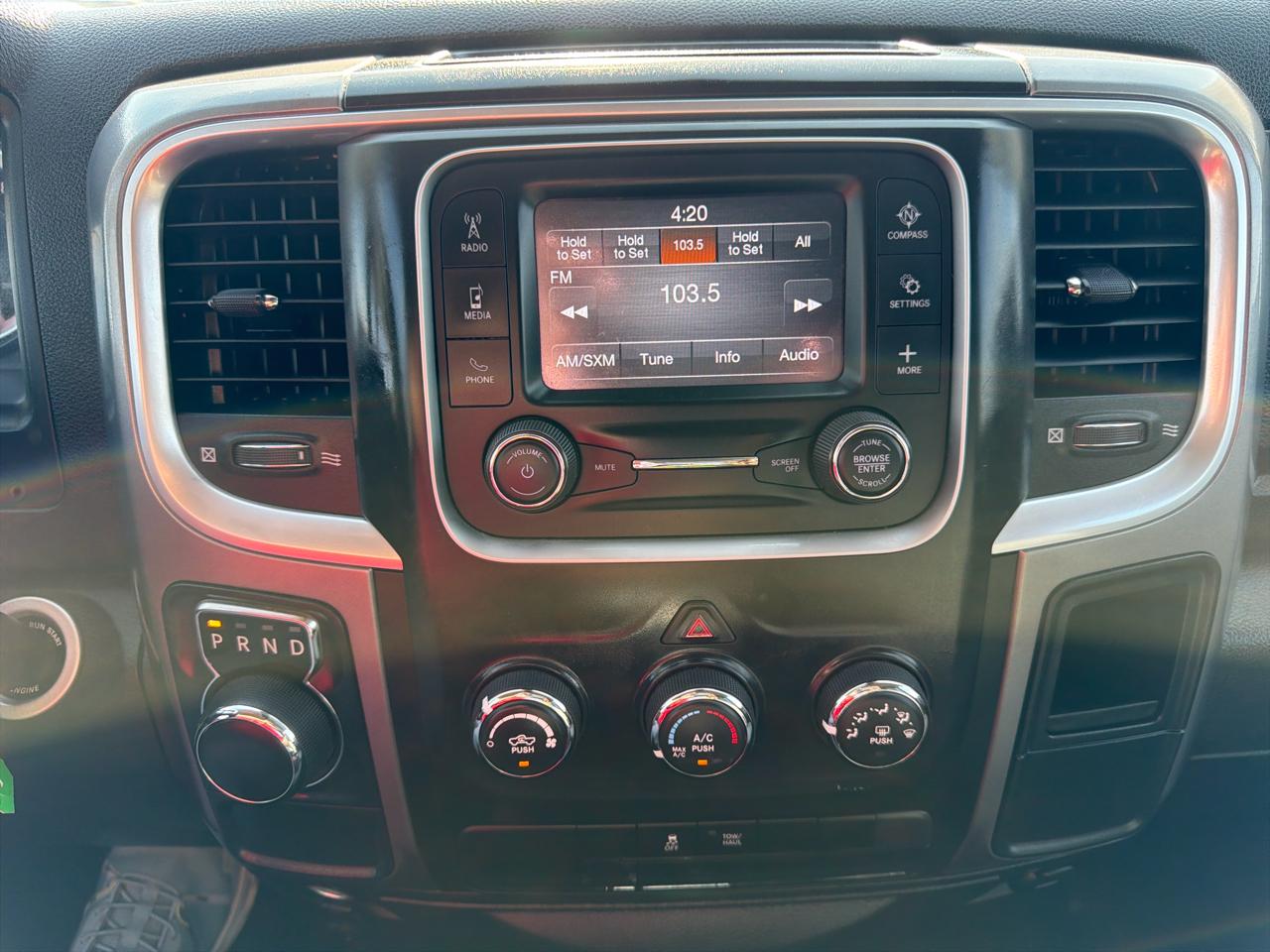 RAM 1500 Classic  2024